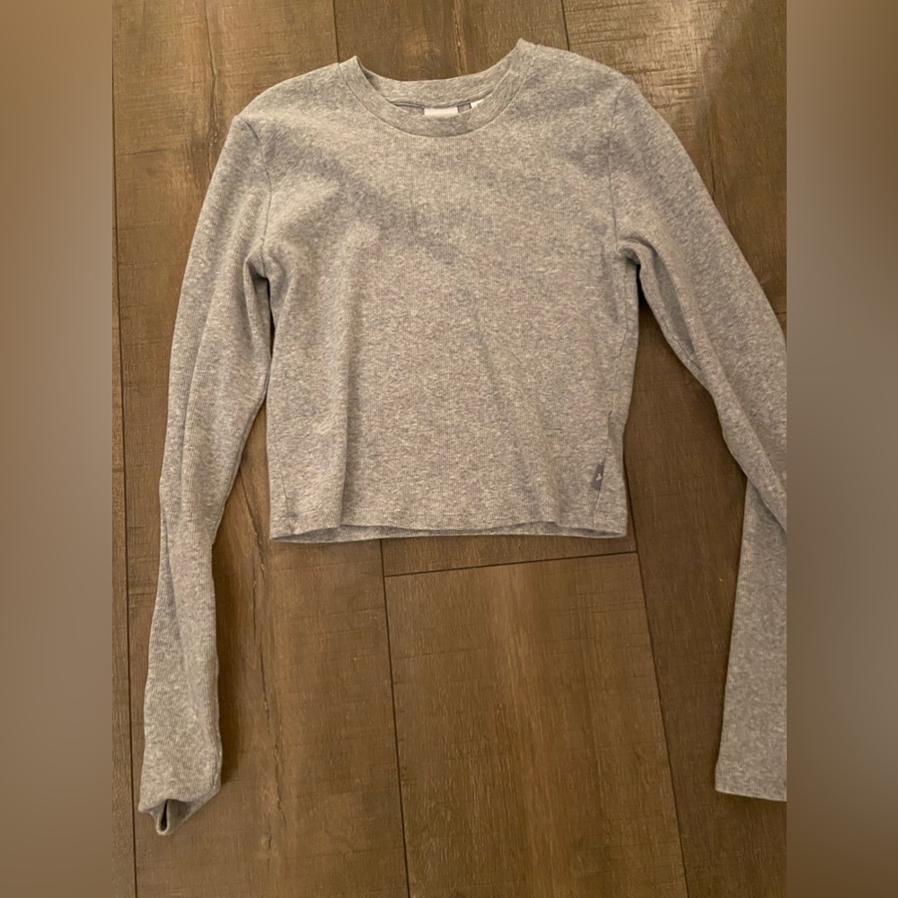 Aritzia TNA Ribbed Cropped Long Sleeve